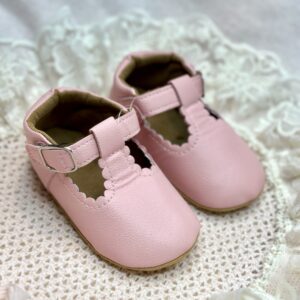 בובה ורודה בסגנון ספרדי